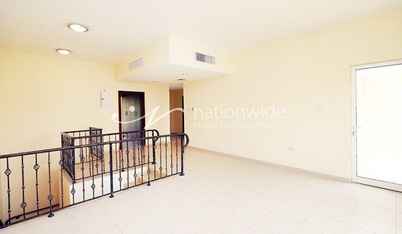 Villa in Abu Dhabi Gate City, 3 bedrooms, 1893 sq ft | Foto 2