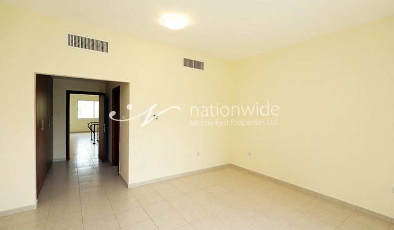 Villa in Abu Dhabi Gate City, 3 bedrooms, 1893 sq ft | Foto 6