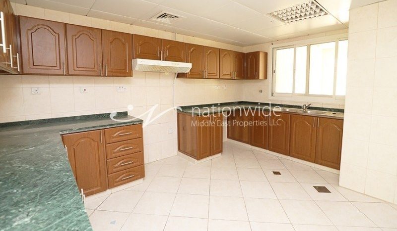 Villa in Abu Dhabi Gate City, 3 bedrooms, 1893 sq ft | Foto 3