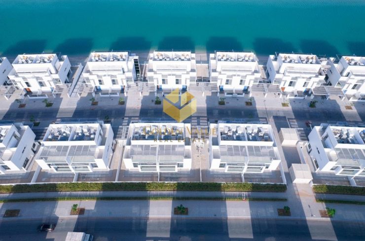 Villa in Sharjah Waterfront City, Sharjah, UAE 4 bedrooms, 257.6m2