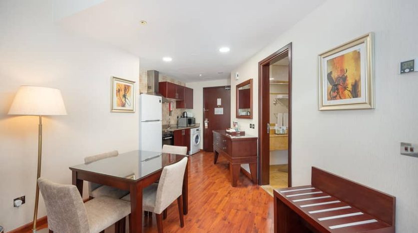 Rent Apartment in Barsha Heights (Tecom), Dubai, UAE, 581 sq. ft. | Foto 2