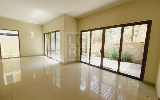 Villa in Al Raha Gardens, Abu Dhabi, UAE 3 bedrooms, 254.9m2
