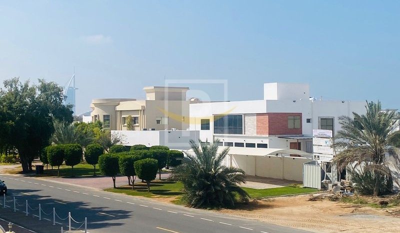 Villa in Umm Suqeim, Dubai, UAE 5 bedrooms, 538.8m2
