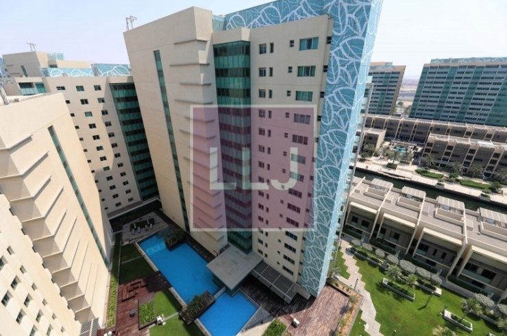Apartment in Al Raha Beach, Abu Dhabi, UAE 4 bedrooms, 210.9m2