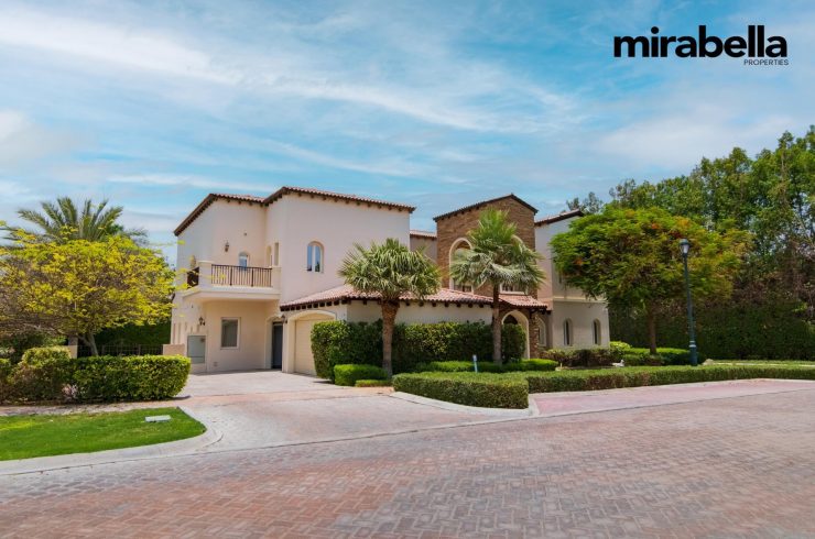 Villa in Jumeirah Golf Estates, Dubai, UAE 6 bedrooms, 1262.3m2