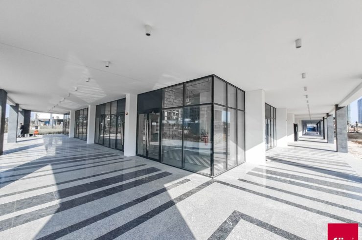 Магазин в Дубай,    215.1м2