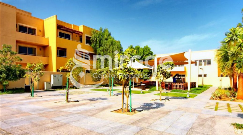 Buy Villa in Al Raha Gardens, Abu Dhabi, UAE 4 bedrooms, 4392 sq. ft. | Foto 3