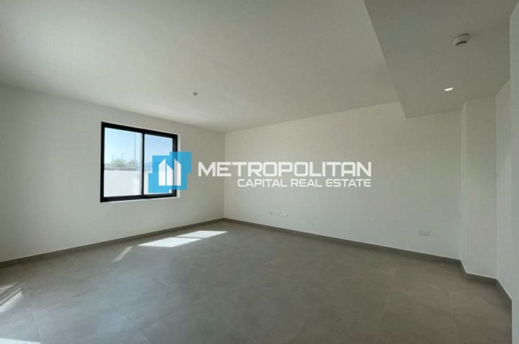 Villa in Al Ghadeer, Abu Dhabi, UAE 4 bedrooms, 307.9m2