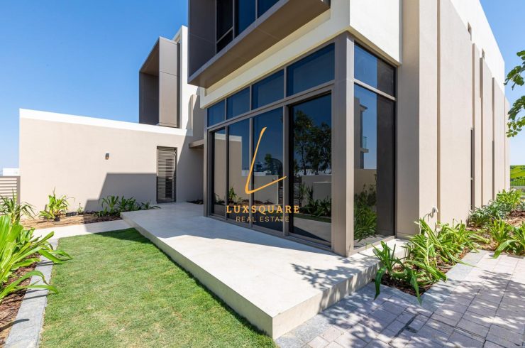 Villa in GOLF PLACE II in Dubai Hills Estate, Dubai, UAE 5 bedrooms, 657.4m2