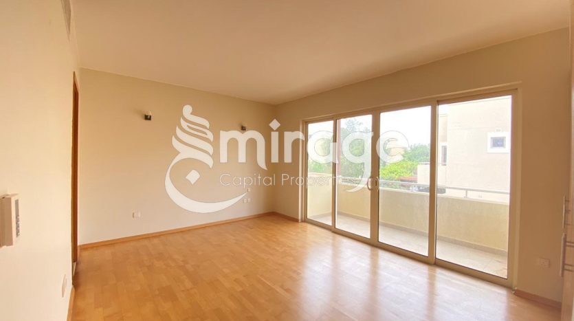 Buy Villa in Al Raha Gardens, Abu Dhabi, UAE 4 bedrooms, 4392 sq. ft. | Foto 1