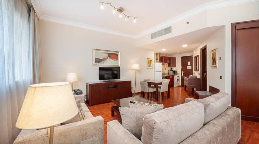 Rent Apartment in Barsha Heights (Tecom), Dubai, UAE, 581 sq. ft. | Foto 1