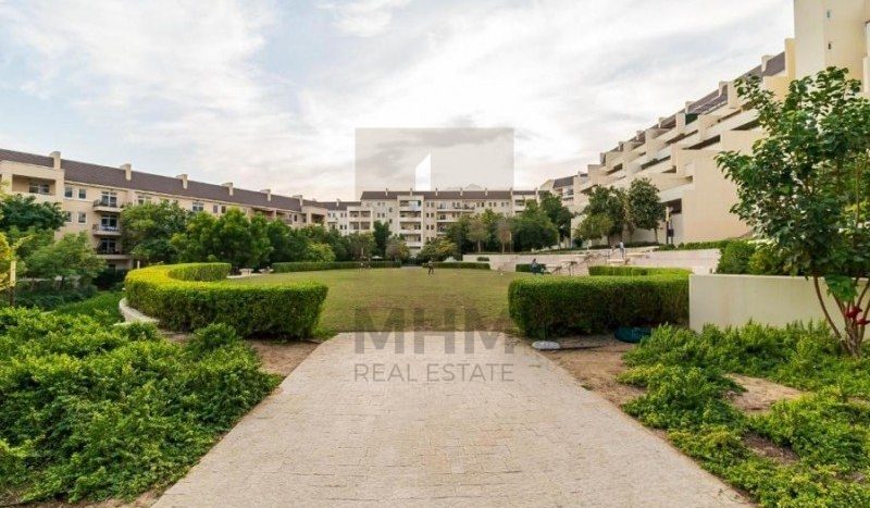 Квартира в Motor City, Дубай,    3 спальни, 300.8м2