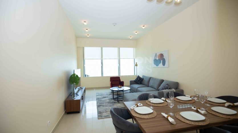 Rent Apartment in NATION TOWERS in Corniche Road, Abu Dhabi, UAE 2 bedrooms, 1301 sq. ft. | Foto 1