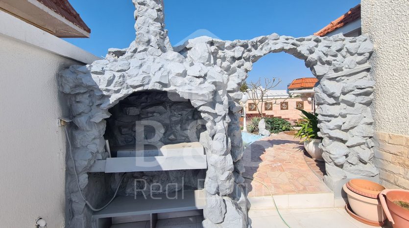 Villa in Khuzam, Ras Al Khaimah, UAE 5 bedrooms, 450.6m2