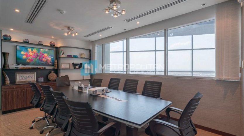Офис в Mohamed Bin Zayed City, Абу-Даби,    260.6м2