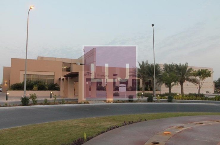 Villa in Abu Dhabi, UAE 5 bedrooms, 51.1m2