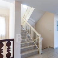 Buy Villa in Al Hamra Village, Ras Al Khaimah, UAE 4 bedrooms, 7500 sq. ft. | Foto 1