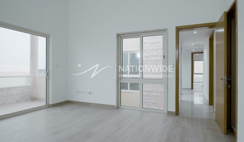 Villa in Al Raha Gardens, Abu Dhabi, UAE 5 bedrooms, 486m2