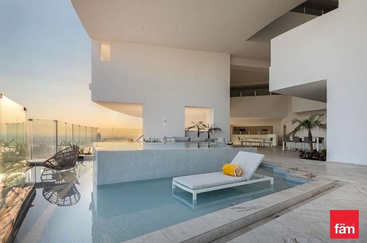 Квартира в Дубай,    4 спальни, 522.2м2