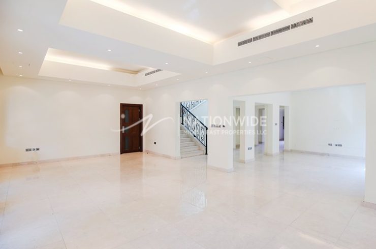 Villa in Abu Dhabi, UAE 5 bedrooms, 500m2