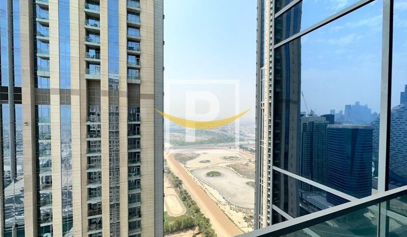 Apartment in Business Bay, Dubai, UAE 3 bedrooms, 180.7m2