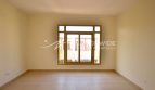Buy Villa in Al Raha Golf Gardens, Abu Dhabi, UAE 5 bedrooms, 5393 sq. ft. | Foto 3