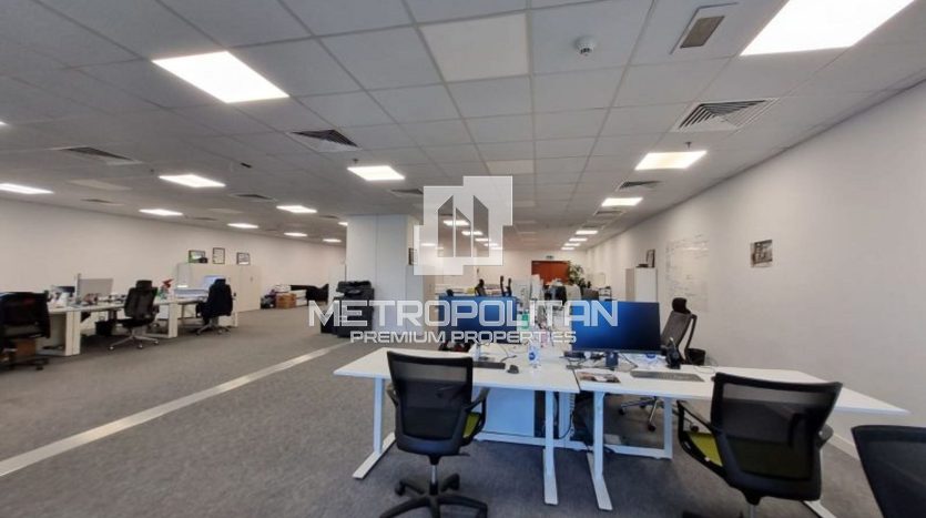 Rent Office in DIFC, Dubai 3092 sq. ft. | Foto 1