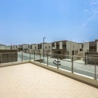 Таунхаус в Дубай,    4 спальни, 287.7м2   | фото 1