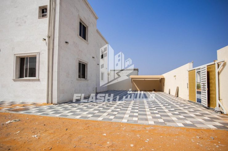Villa in Al Dhait, Ras Al Khaimah, UAE 5 bedrooms, 1114.8m2