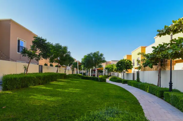 Таунхаус в Dubai Land, Дубай,    2 комнаты, 1м2