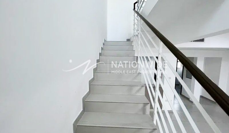 Townhouse in Al Ghadeer, Abu Dhabi, UAE 2 bedrooms, 142.4m2