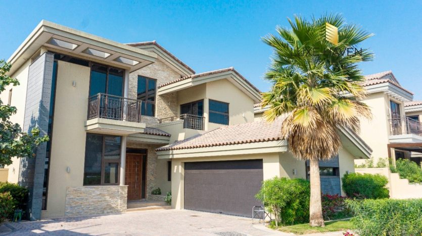 Villa in Jumeirah Golf Estates, Dubai, UAE 5 bedrooms, 478.82m2
