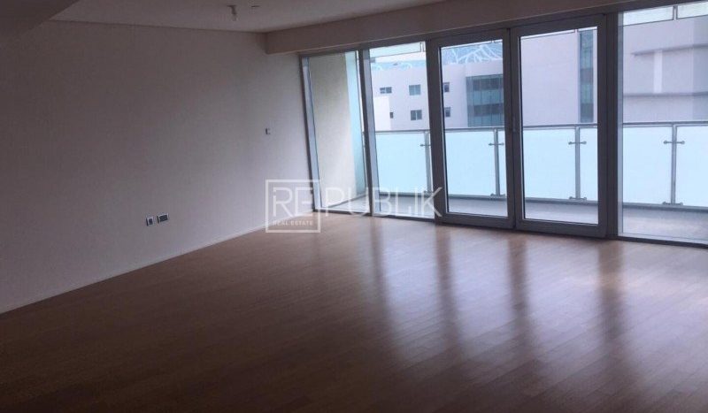 Apartment in Al Raha Beach, Abu Dhabi, UAE 4 bedrooms, 229.7m2