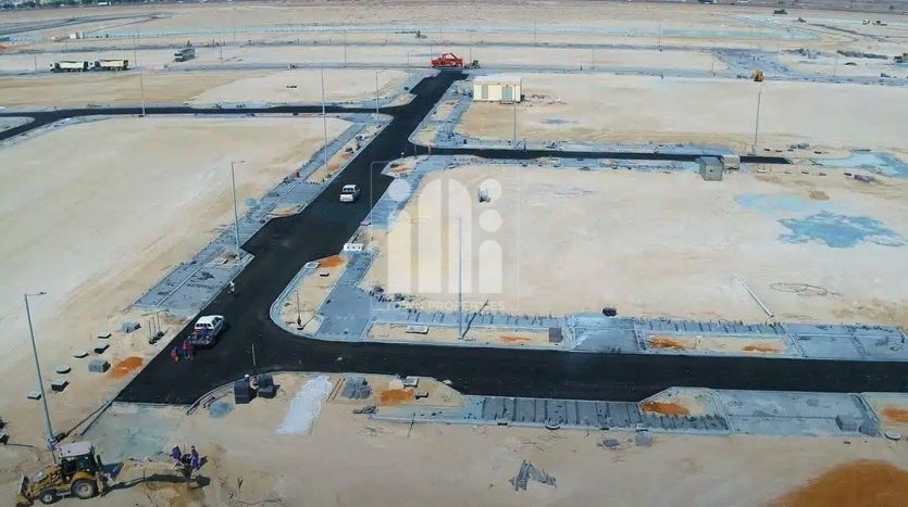 Commercial property in Al Shamkha, Abu Dhabi, UAE 2241.9m2