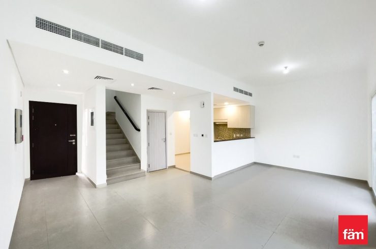 Таунхаус в Dubai Land, Дубай,    3 спальни, 143.3м2