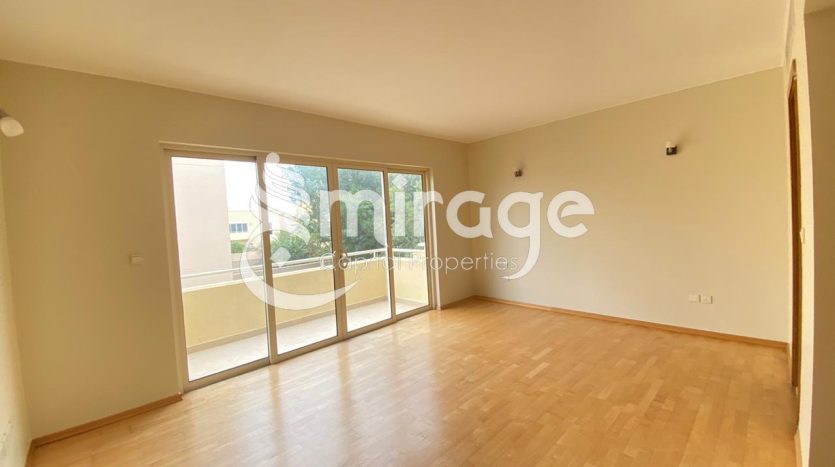 Buy Villa in Al Raha Gardens, Abu Dhabi, UAE 4 bedrooms, 4392 sq. ft. | Foto 4