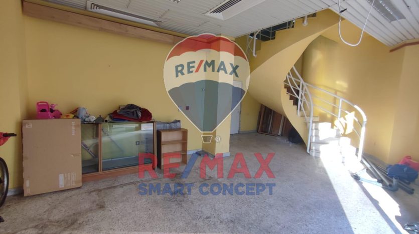 Shop on Hamdan Street, Abu-Dhabi, 182 m2 / per year