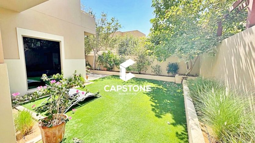 Villa on Al Raha Gardens, Abu-Dhabi, 4 bedrooms, 420 m2 / per month