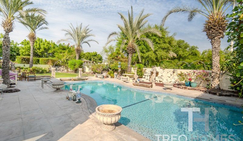 Villa on Meadows, Dubai, 4 bedrooms, 427 m2 / per year