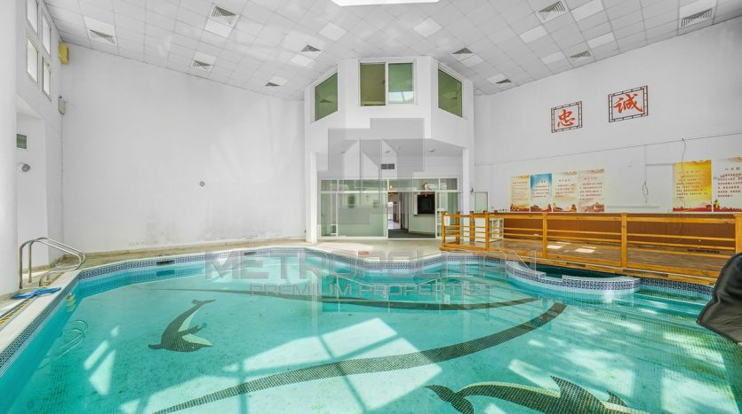 Villa on Umm Suqeim, Dubai, 7 bedrooms, 1520 m2 / per year