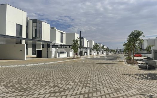Townhouse on Al Furjan, Dubai, 3 bedrooms, 250.8 m2  | Foto 1