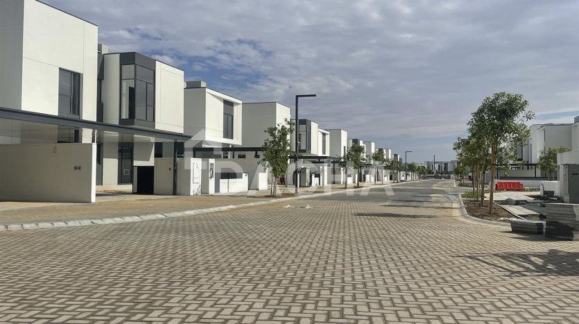 Townhouse on Al Furjan, Dubai, 3 bedrooms, 250.8 m2  | Foto 1