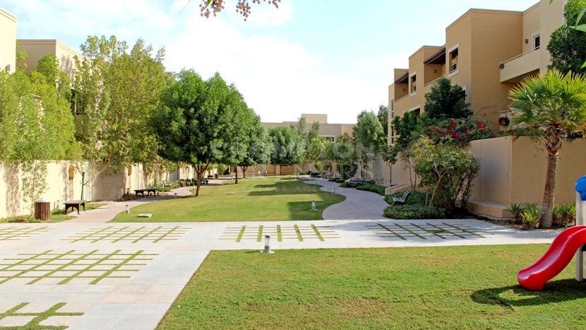 Villa on Al Raha Gardens, Abu-Dhabi, 3 bedrooms, 269 m2 / per year