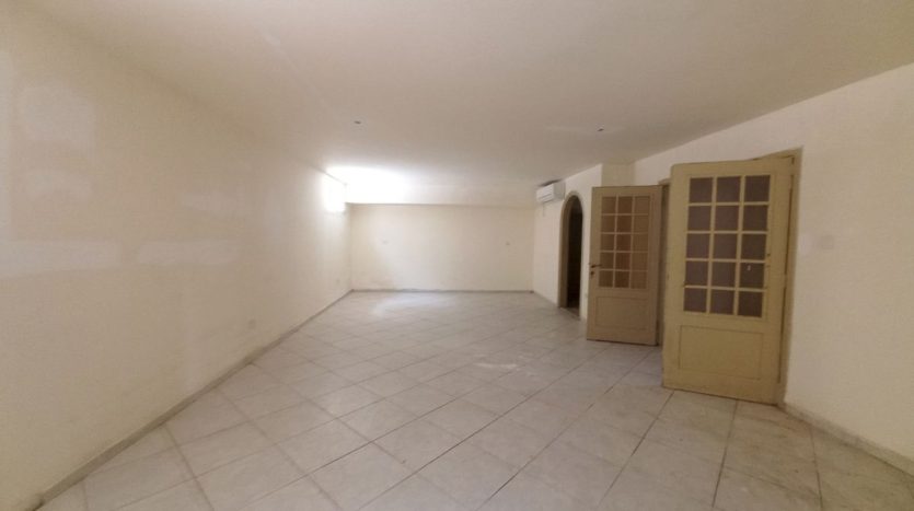 Коммерческая недвижимость в Airport Road, Абу-Даби, 4 спальни, 2213 м2 / в год