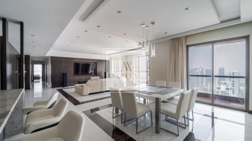 Apartment on Jumeirah Beach Residence, Dubai, 4 bedrooms, 269.3 m2 / per year