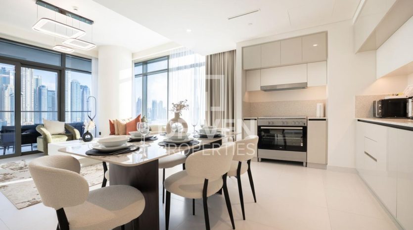 Apartment on Dubai Harbour, Dubai, 4 bedrooms, 163 m2 / per year