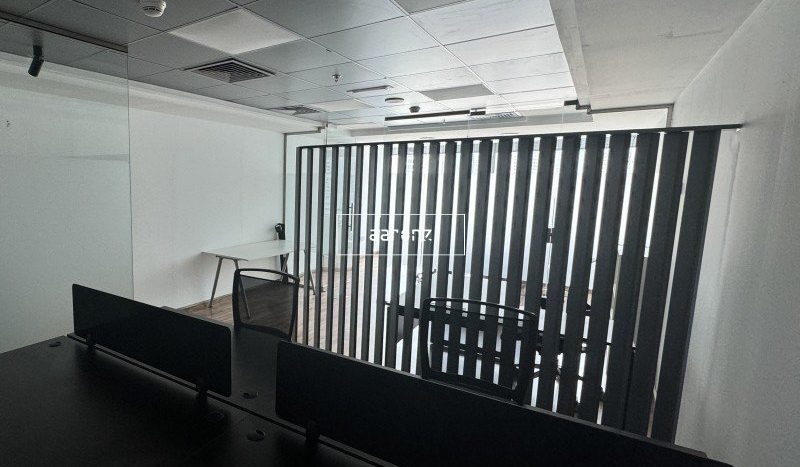 Office on Business Bay, Dubai, 59 m2 / per year