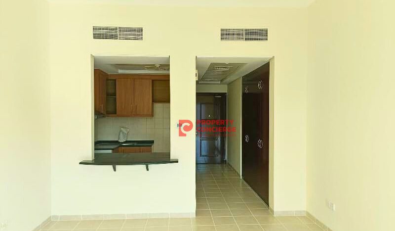 Apartment on Discovery Gardens, Dubai, 44 m2 / per month
