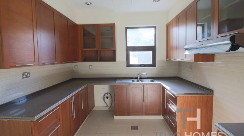Вилла в Arabian Ranches 2, Дубай, 4 спальни, 297 м2 / в год