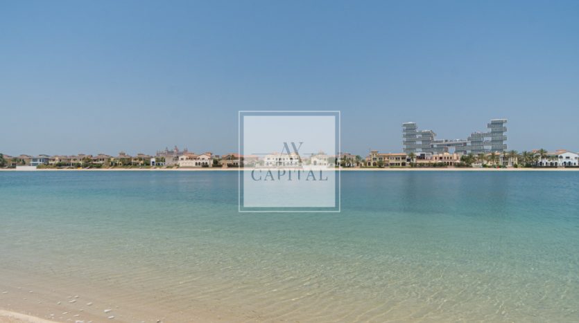 Villa on Palm Jumeirah, Dubai, 5 bedrooms, 620.6 m2  | Foto 1